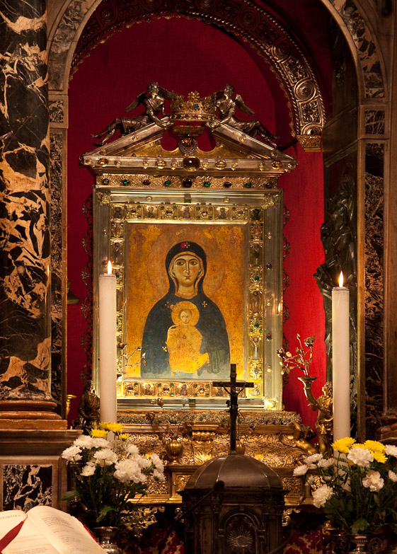 The shrine of the Nicopeia in San Marco