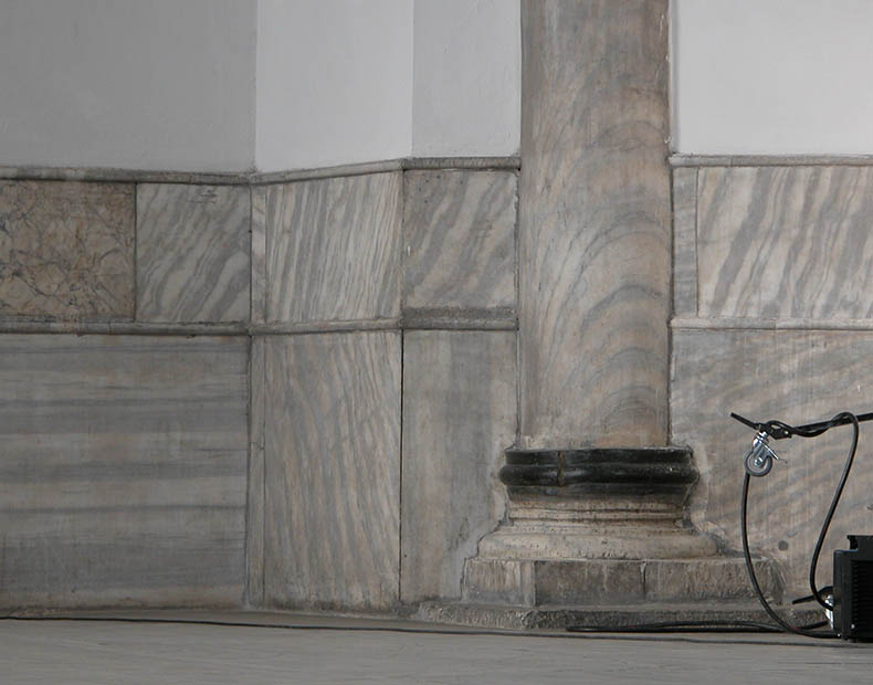 Column embedded in pier Hagia Sophia