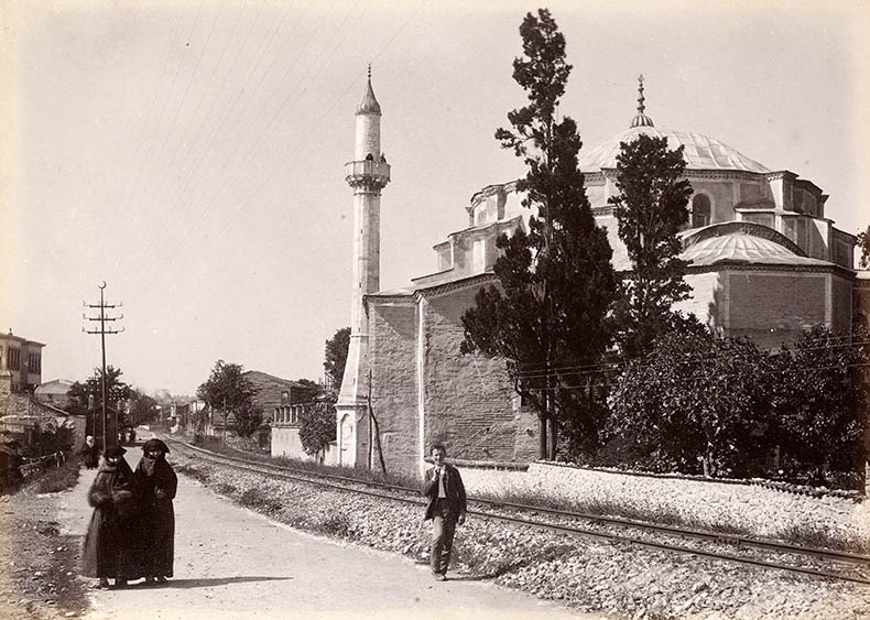 Kuyuk Ayasofya train tracks