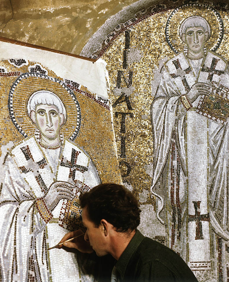 Painting a replica mosaics Hagia Sophia