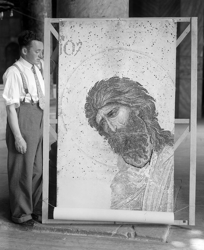 Artist who painted replica of the Deesis in Hagia Sophia