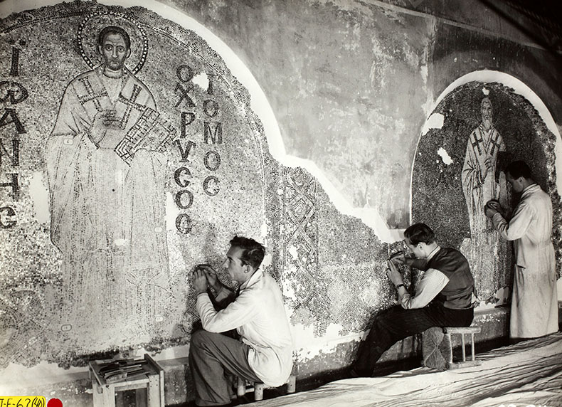 restorers working in Hagia Sophia