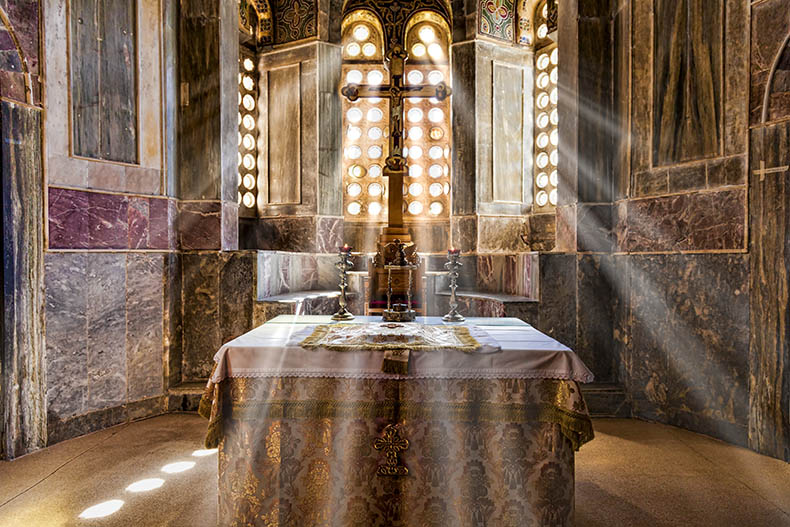 Altar of Hosias Loukas Katholikon church