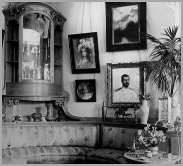 THe Corner Cabinet in the Maple Room of the Alexander Palace